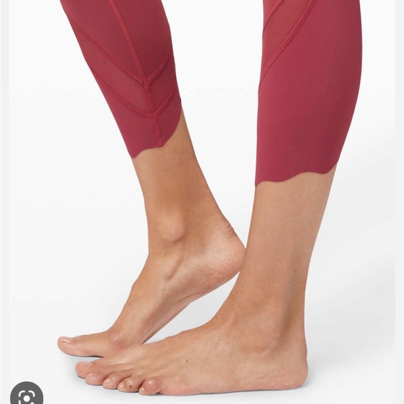 LULULEMON Wunder Under Leggings. - Picture 2 of 9